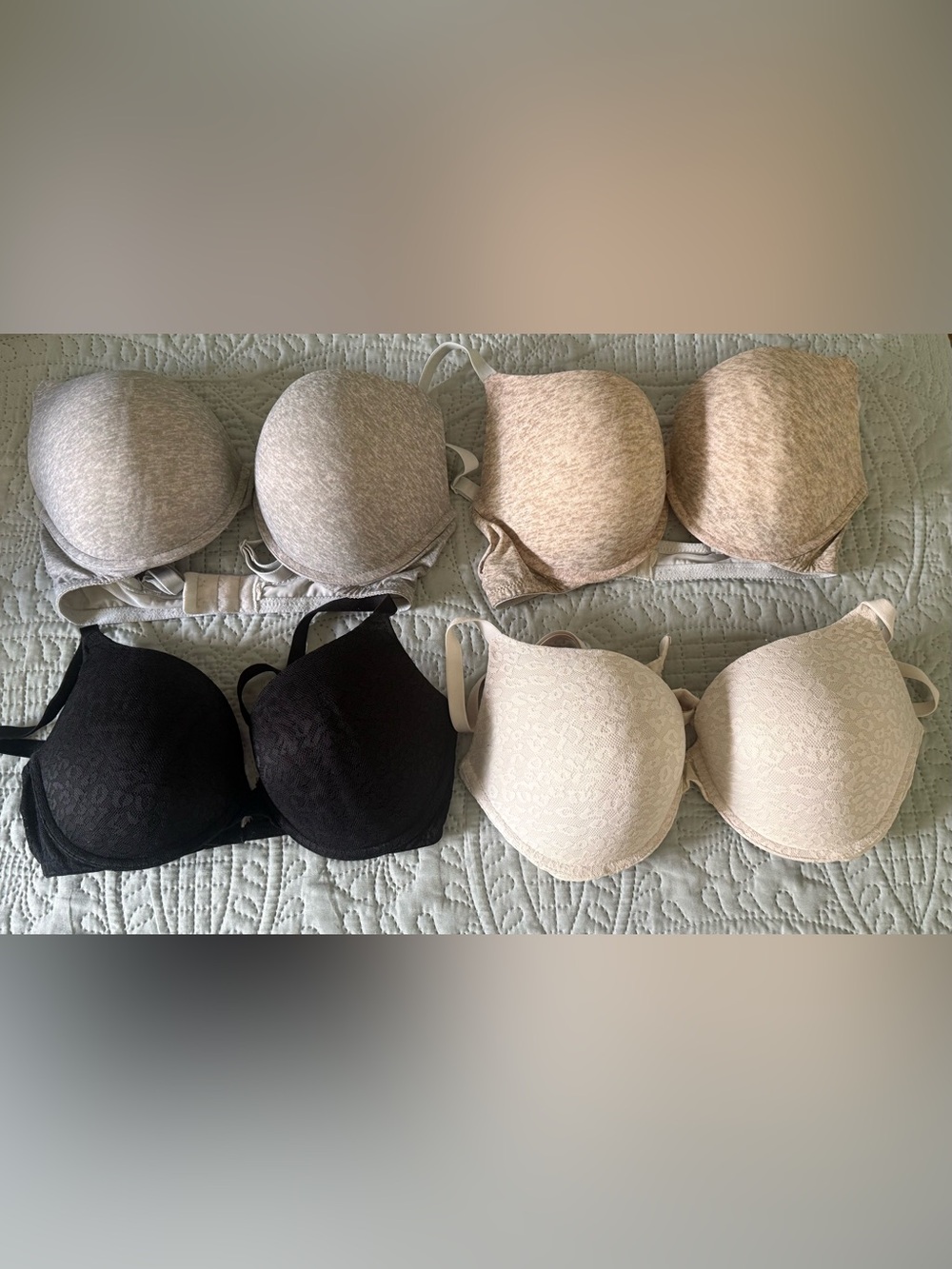 VS PINK set of 4 push up bras